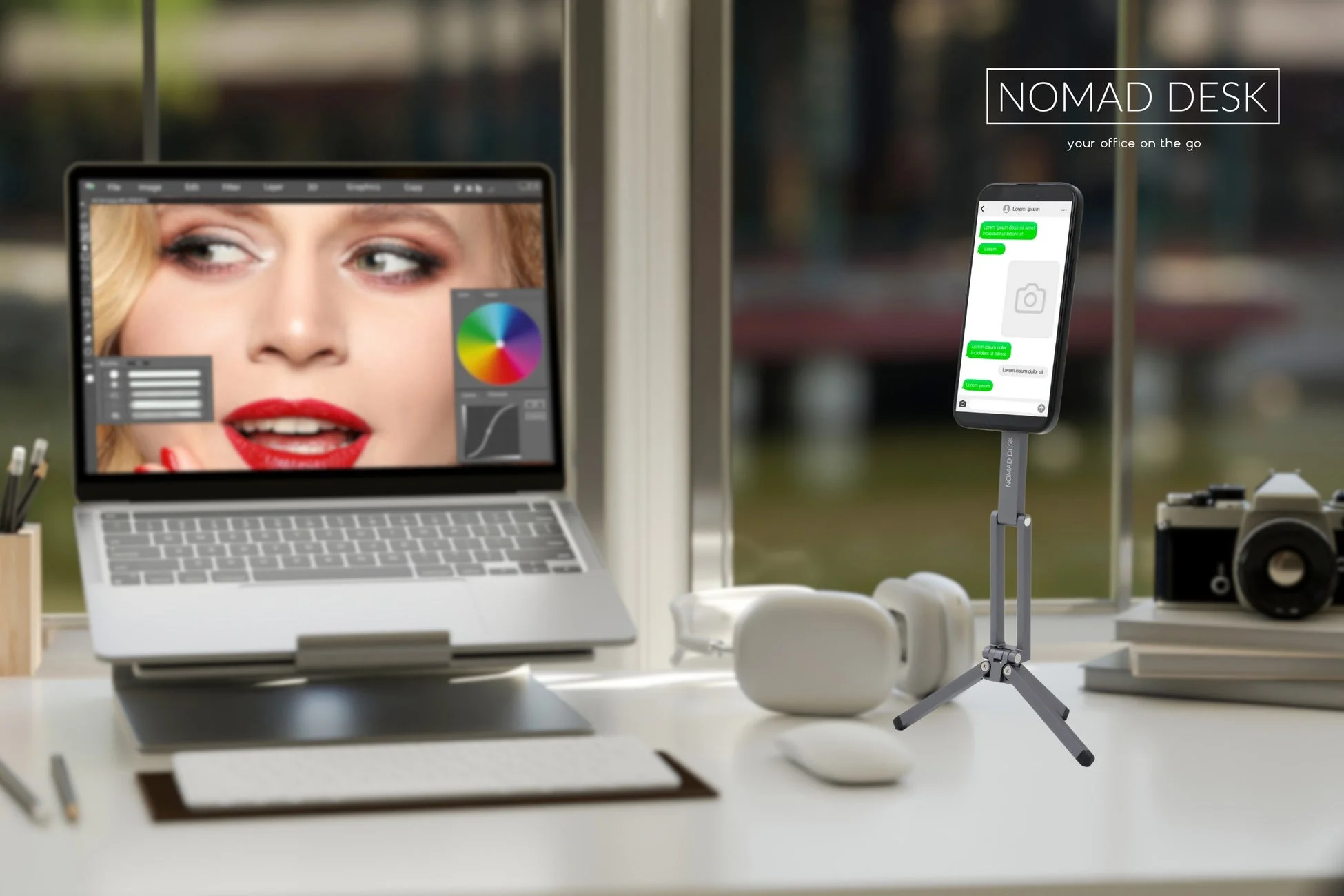 PCの背後に配置した例