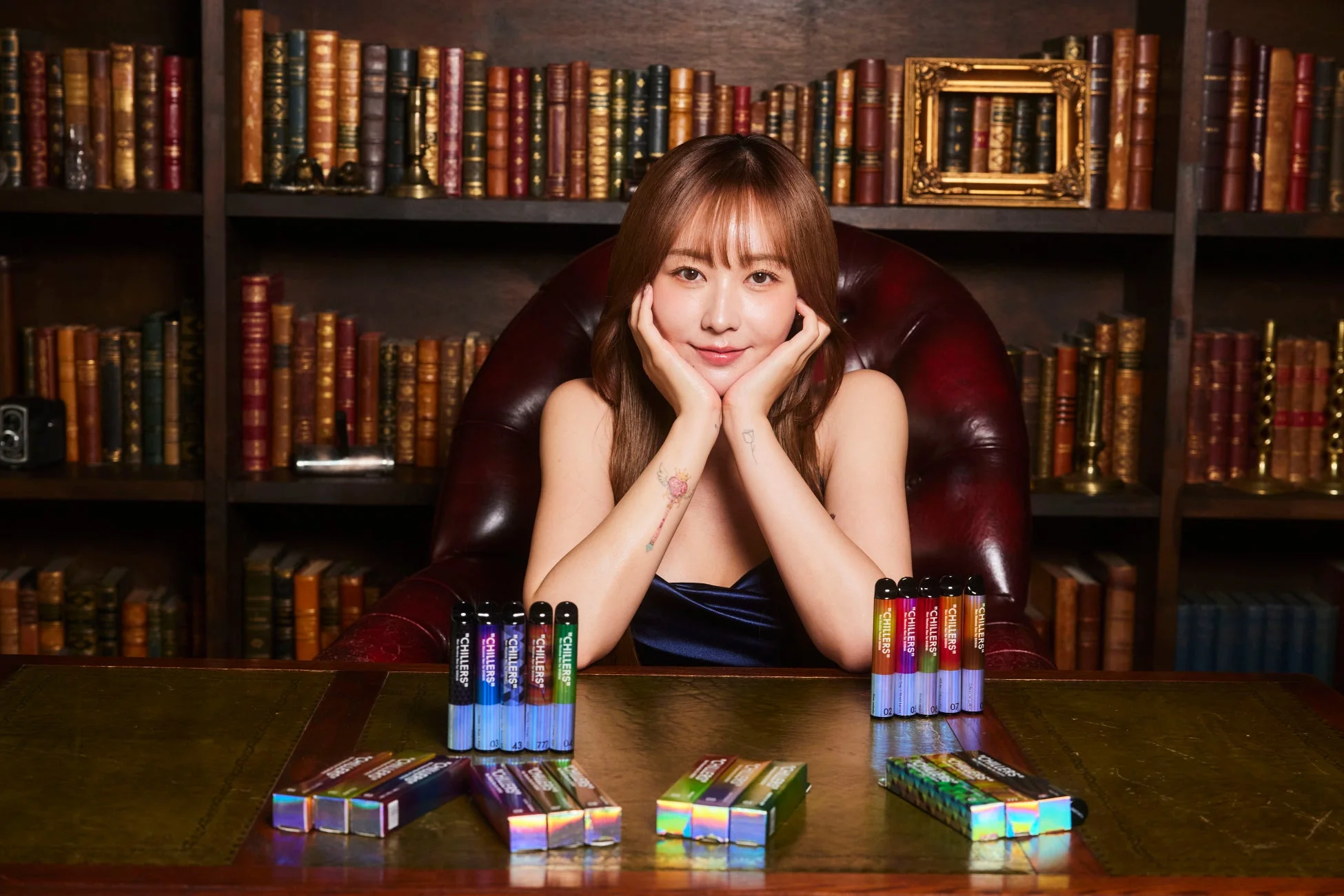 CHILLERS製品と女性