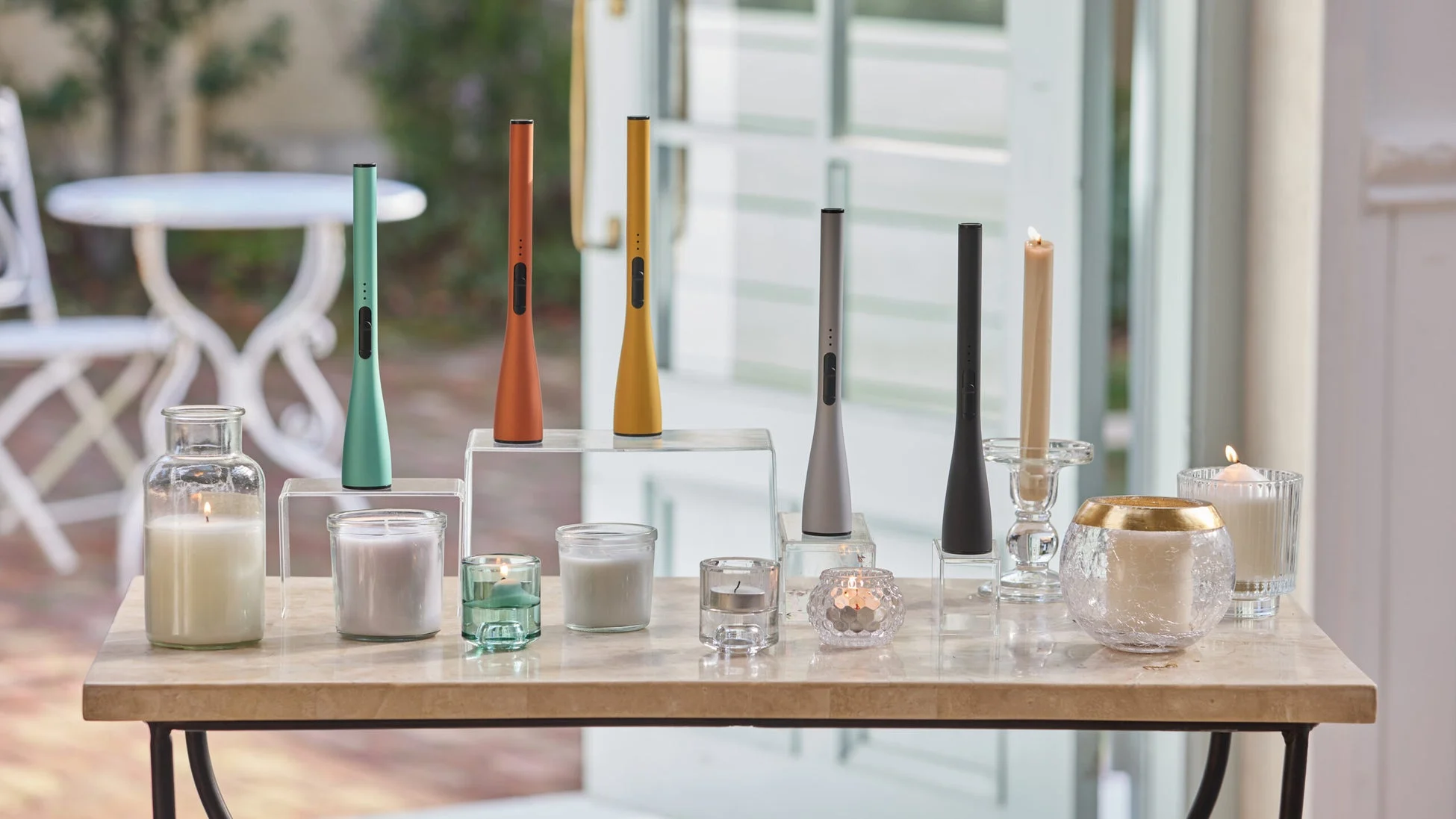 様々な色のCANDLE WANDとキャンドル