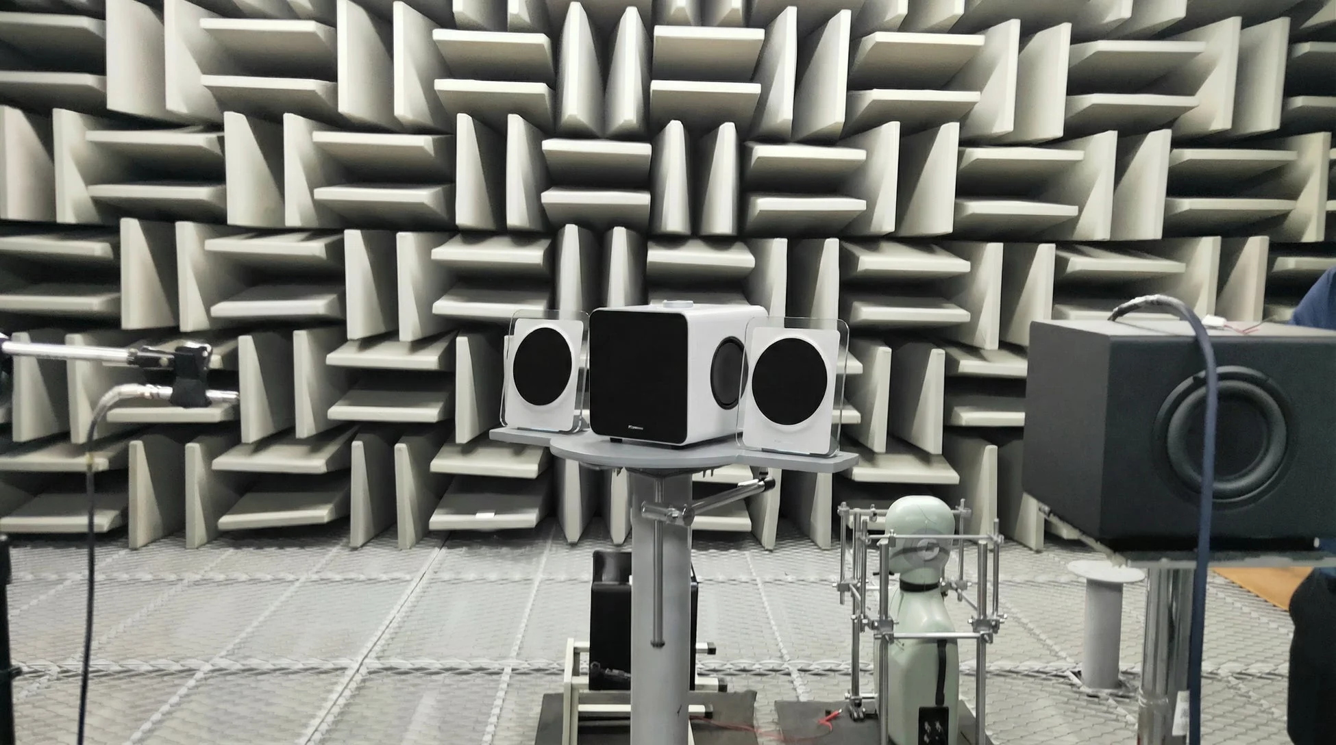 無響室での音響測定