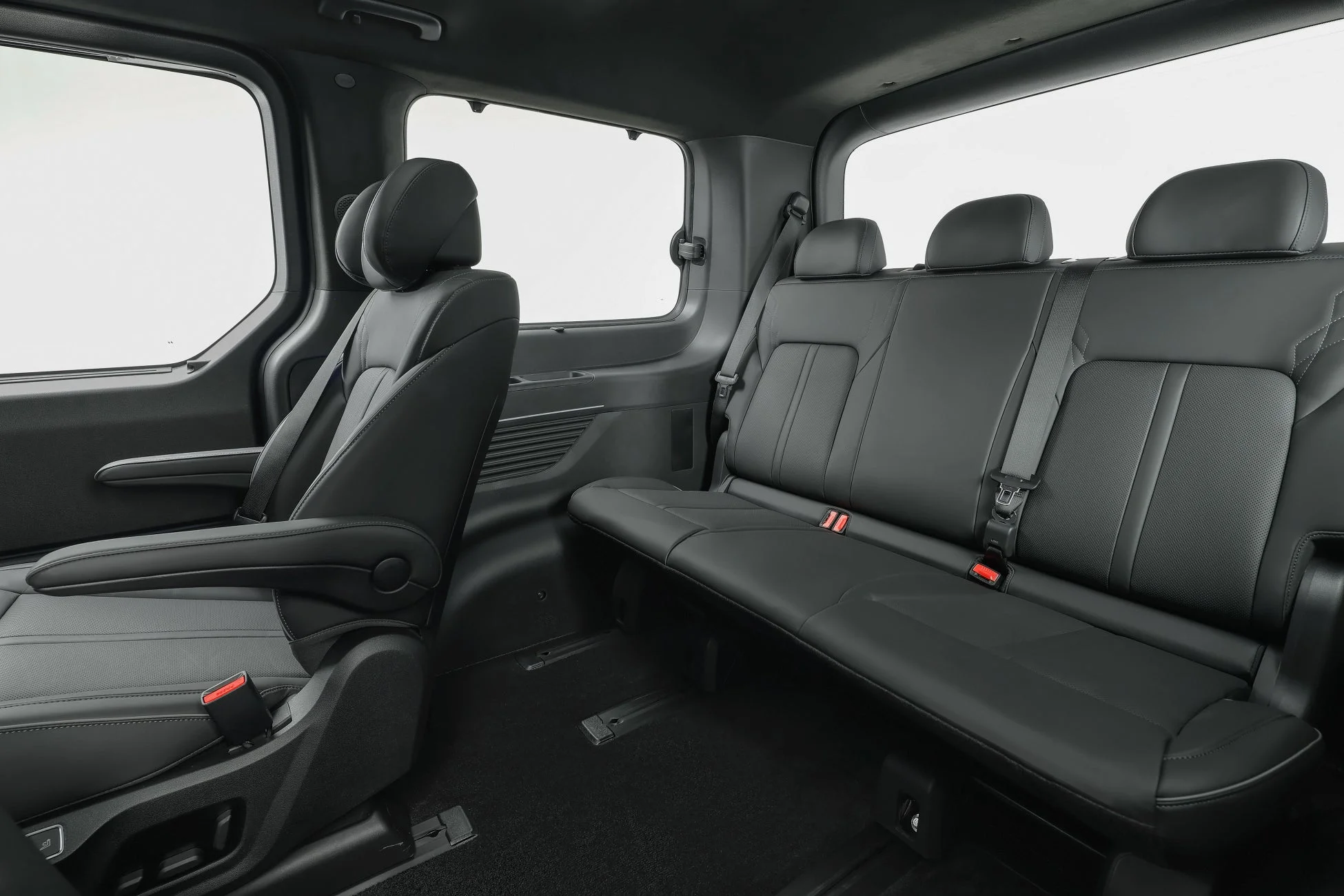 STARIA Electricの車内