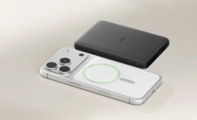 Belkin BoostCharge 薄型マグネット式モバイルバッテリー5K