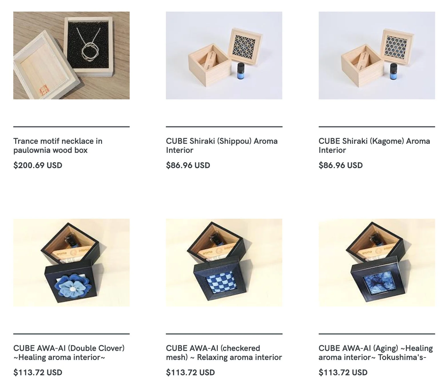 桐箱入りのネックレスと、和柄や藍染デザインが施された様々なアロマインテリア製品が価格と共に紹介されています