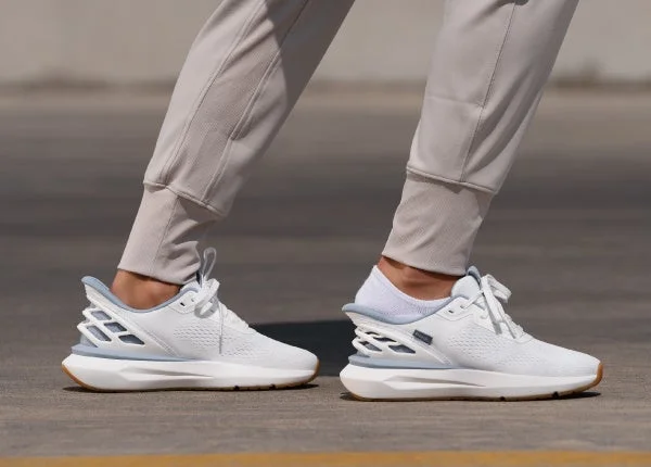 白いスニーカー