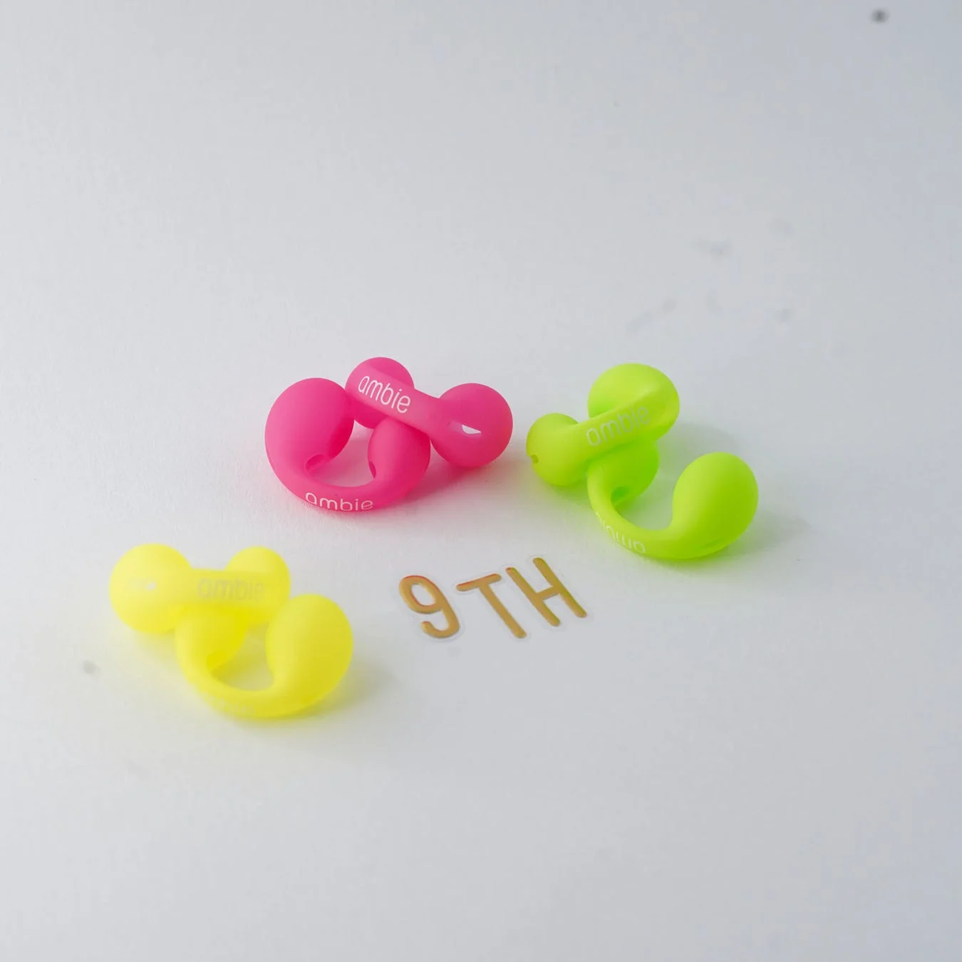 ambieイヤカフ型、カラフル、9TH