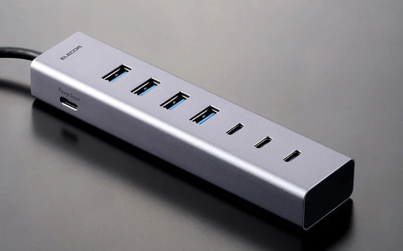 USBハブの全体像、アルミ筐体