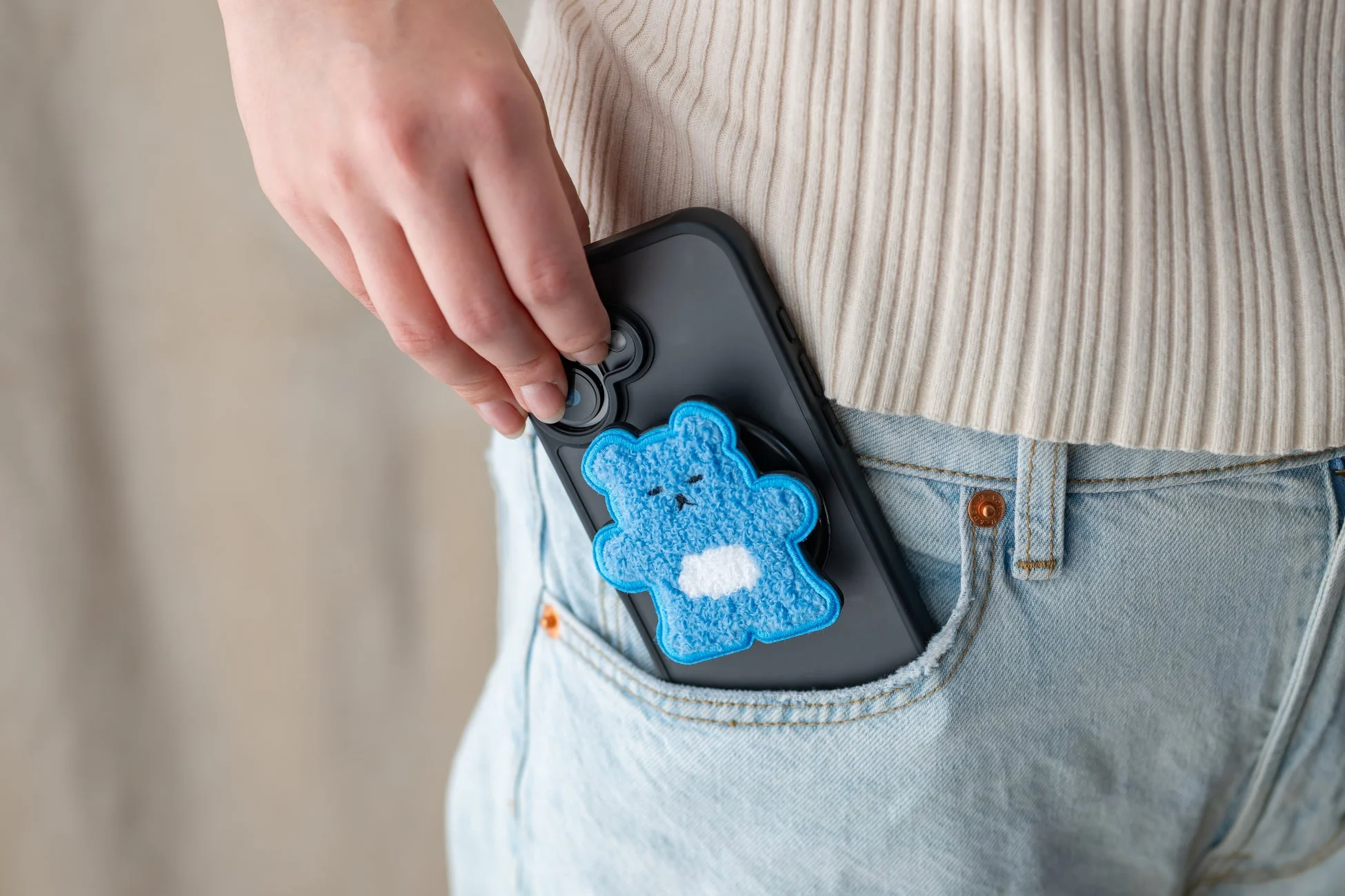 ポケットに入れるスマホ