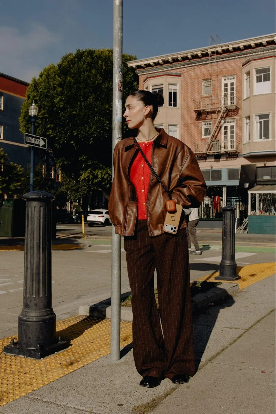 モバイル クロスボディ マルチストラップ使用イメージ