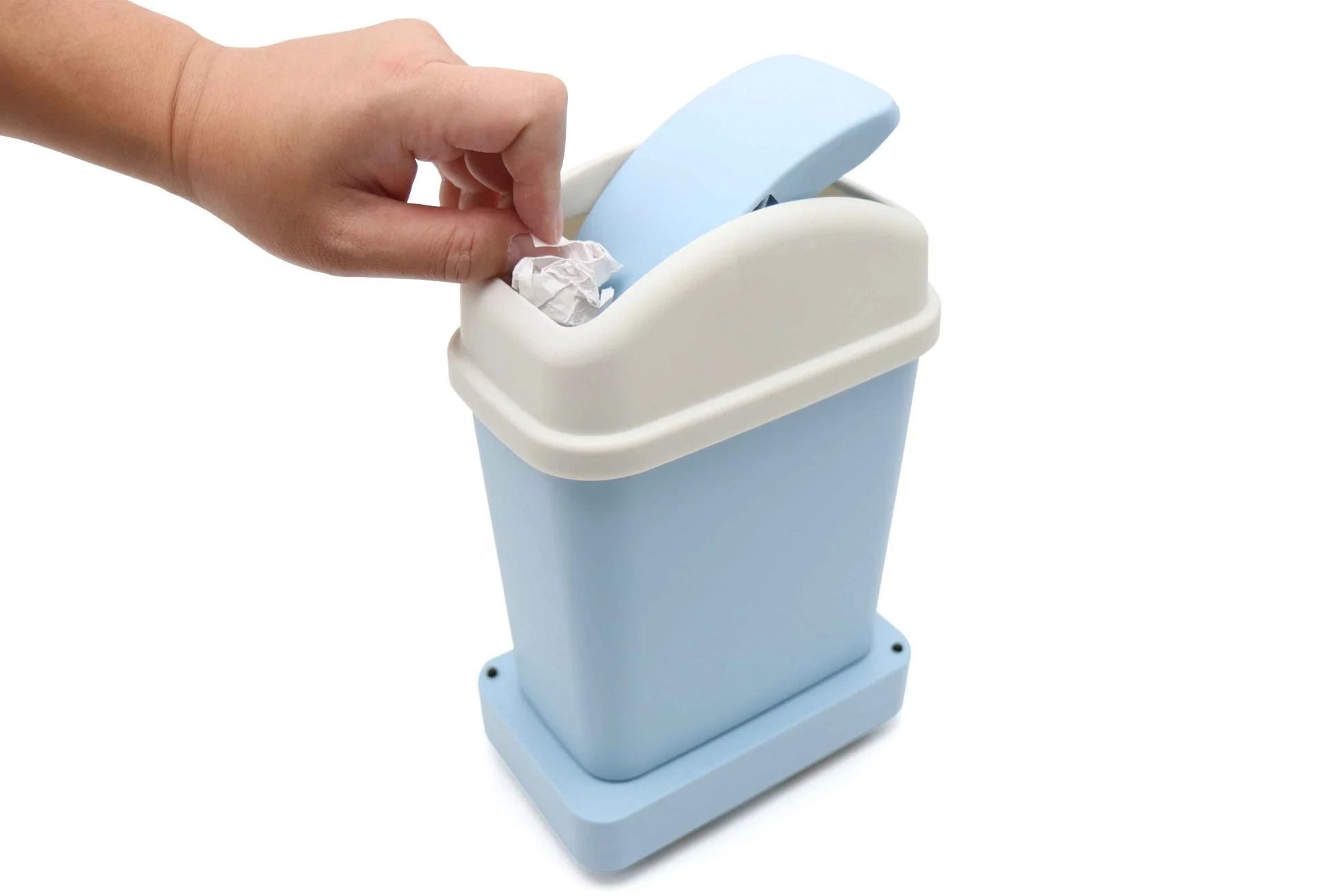 ゴミを捨てる様子