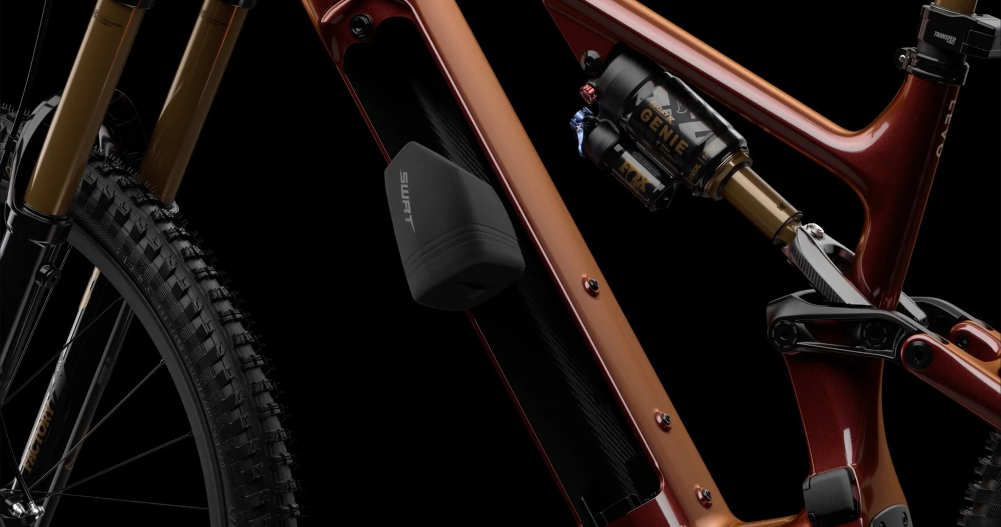 Turbo Levo 4のダウンチューブとSWATストレージ