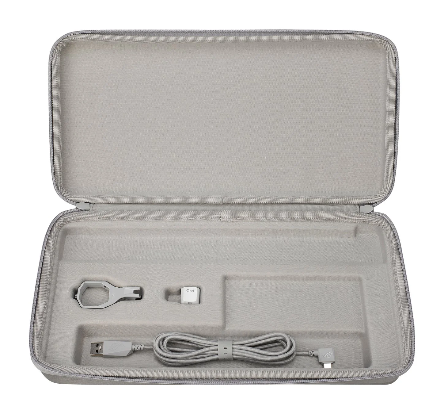 保護キャリーケースに収められたアクセサリー