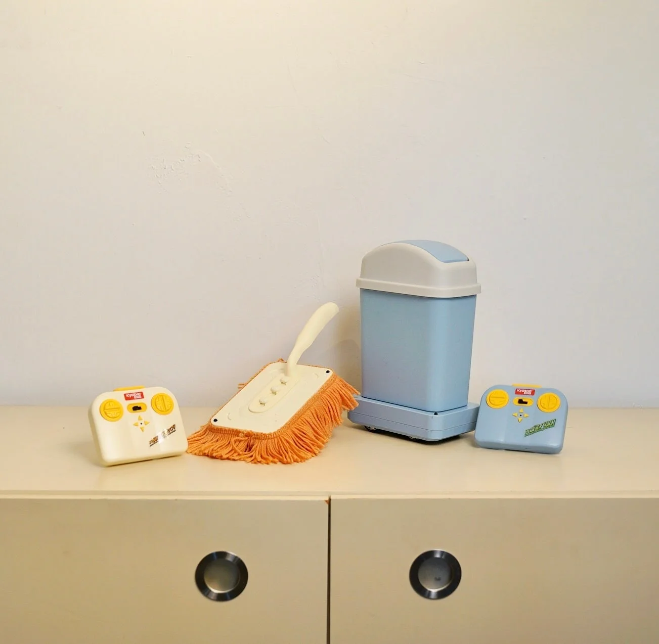 両製品とリモコン