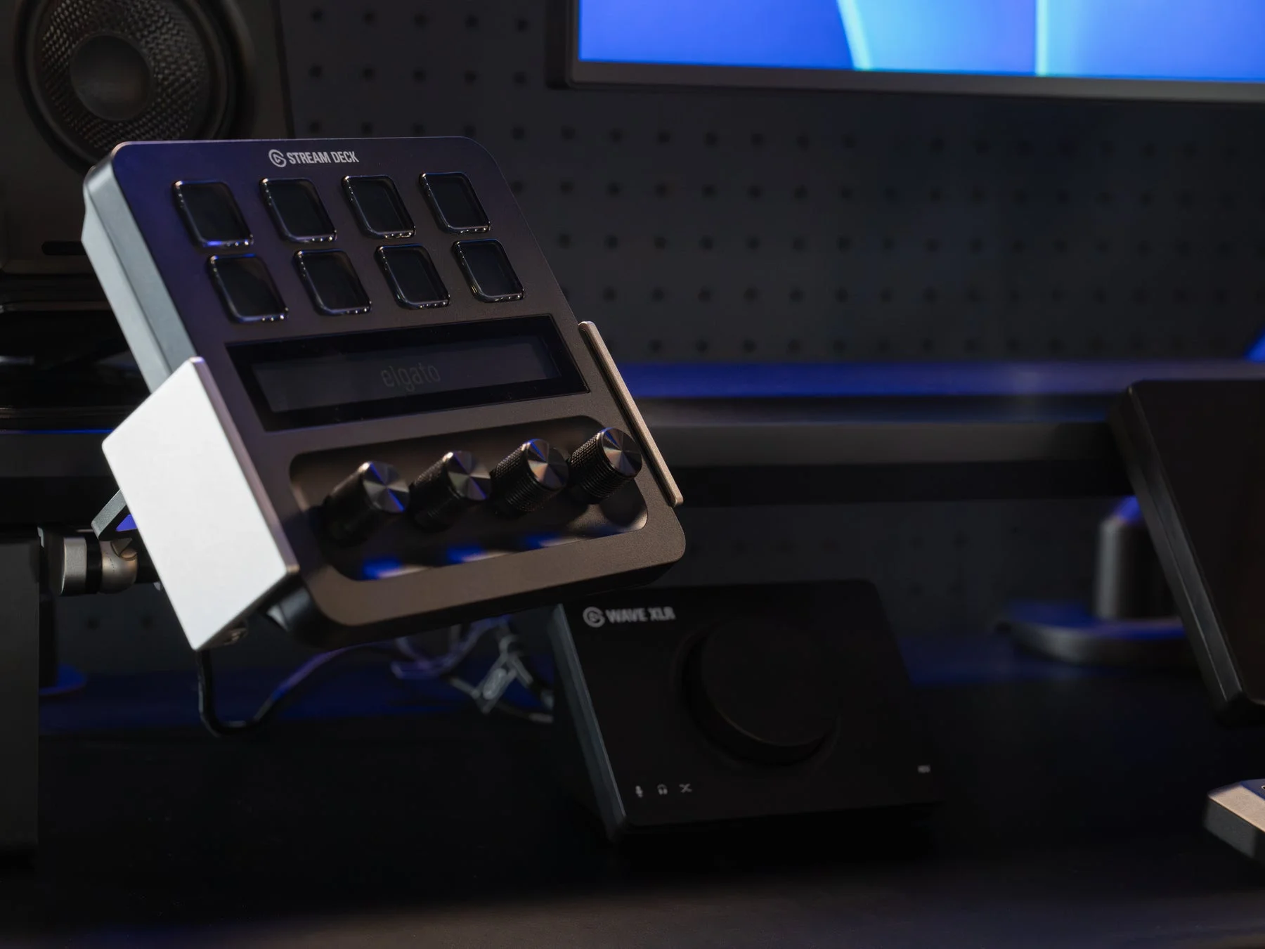 Elgato Stream Deck+とWave XLRオーディオインターフェース